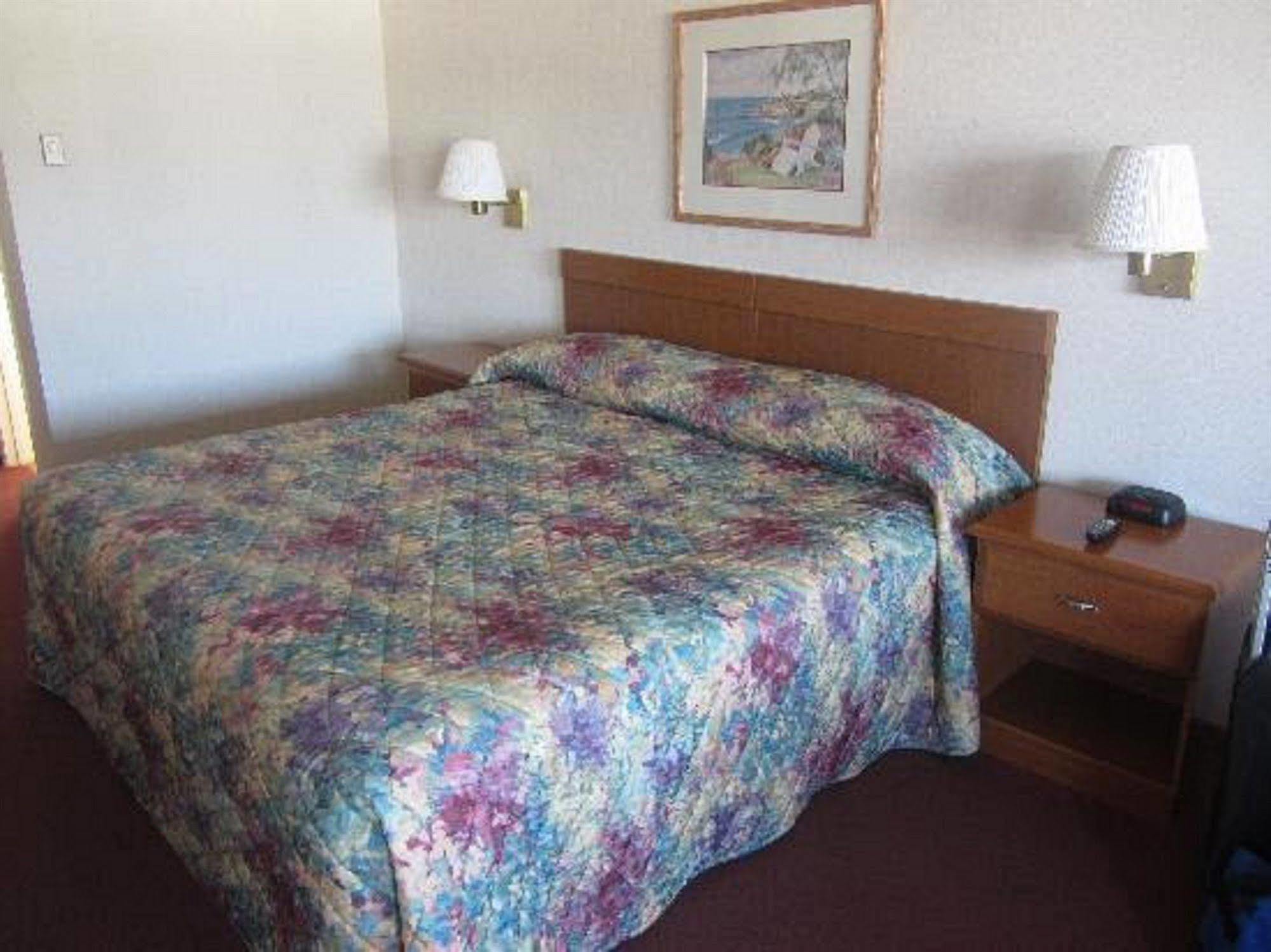 Brookings Inn Resort エクステリア 写真